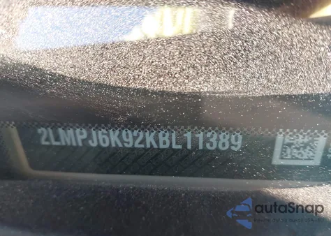 2019 Lincoln Nautilus Select z USA, uszkodzony, nr VIN 2LMPJ6K92KBL11389